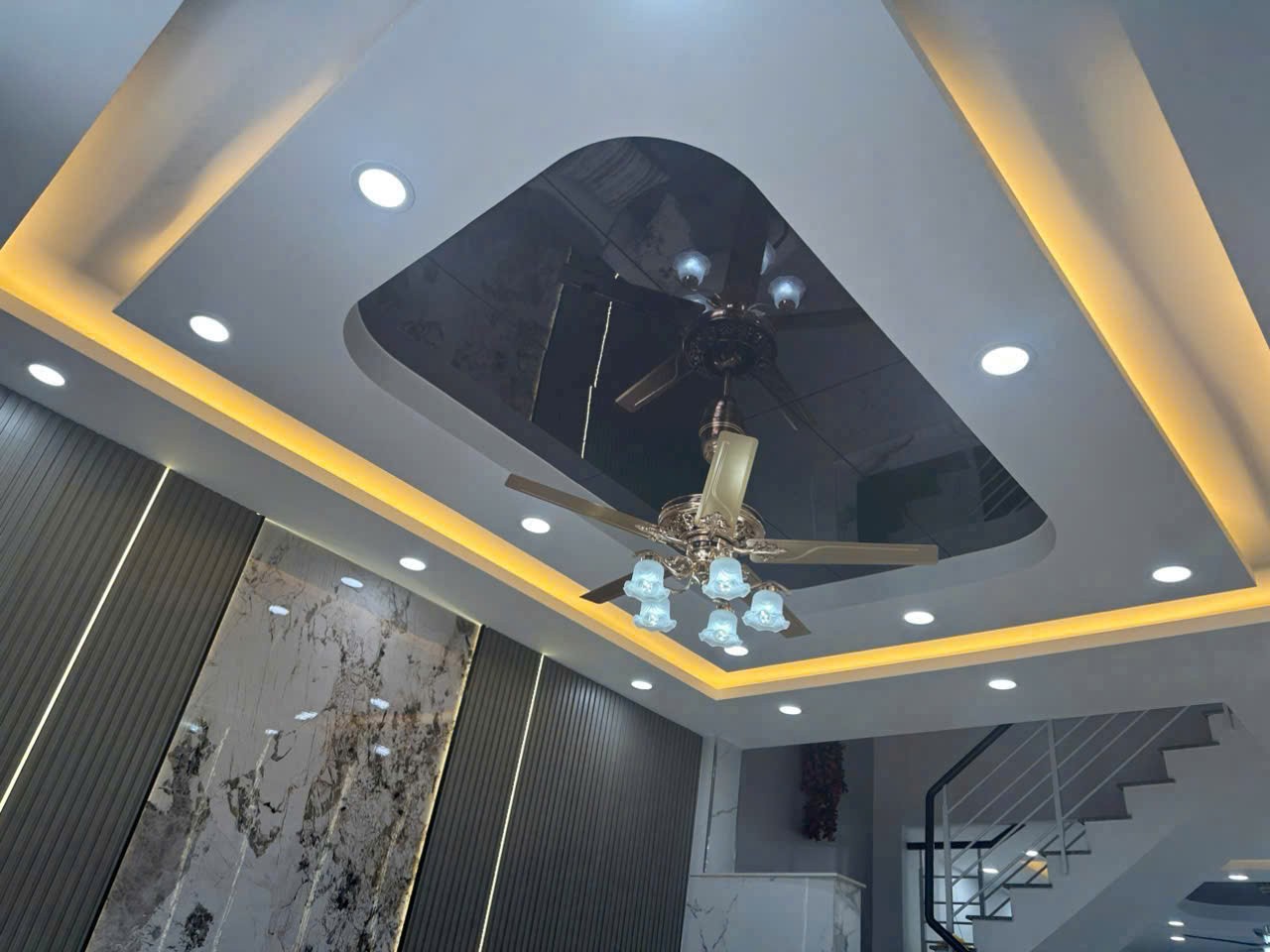 Nhà hẻm đường số 4, Bình Hưng Hòa B dt 50m2 2 lầu 3pn 3wc giá 5,25 tỷ 3