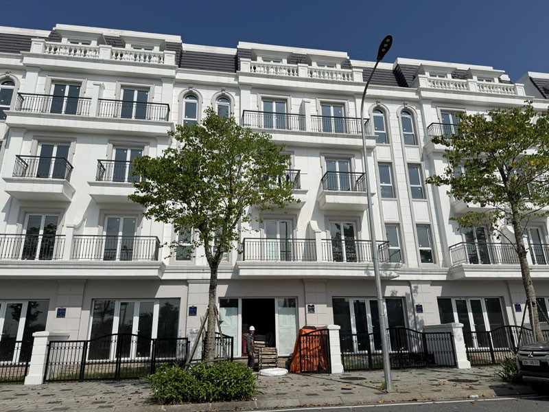 Hiếm! Bán Liền Kề Eurowindow Twin Parks Sổ Đỏ - 75m2, Hướng ĐN, View Thoáng, Kề Vinhomes Ocean Park 2