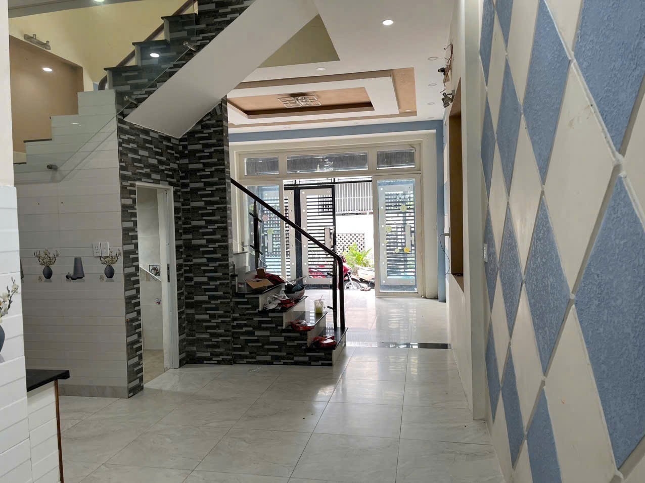 NHÀ ĐẸP 3 TẦNG – GẦN LÀNG ĐH THỦ ĐỨC – GIÁ CHỈ 4.95 TỶ Khu sầm uất, thuận tiện an cư 4