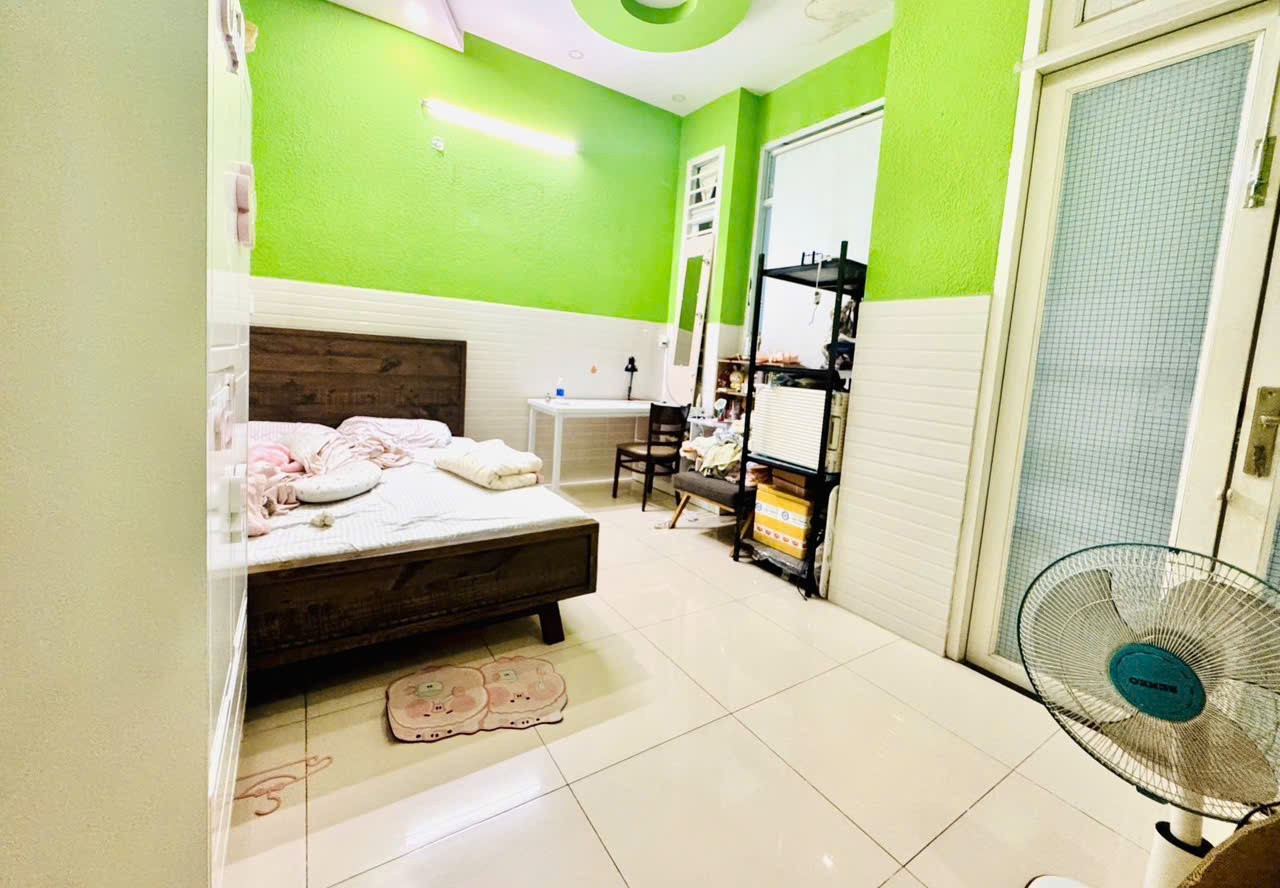 NHÀ ĐẸP 3 TẦNG – GẦN LÀNG ĐH THỦ ĐỨC – GIÁ CHỈ 4.95 TỶ Khu sầm uất, thuận tiện an cư 2