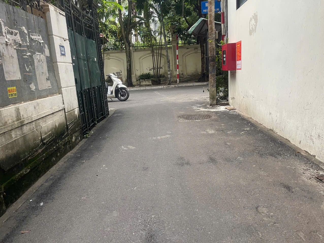 Cần bán Đất đường Quảng Khánh, Phường Quảng An, Diện tích 120m², Giá 64 Tỷ 3