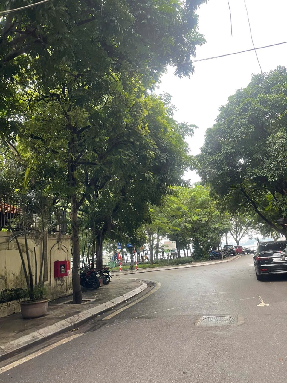 Cần bán Đất đường Quảng Khánh, Phường Quảng An, Diện tích 120m², Giá 64 Tỷ 6