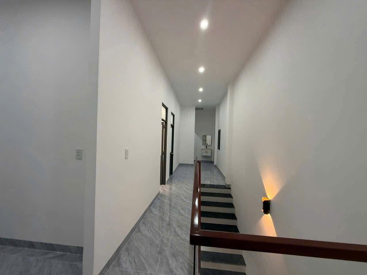 NHÀ MỚI HIỆN ĐẠI VỊ TRÍ ĐẸP TẠI DIÊN LẠC, DIÊN KHÁNH. 4