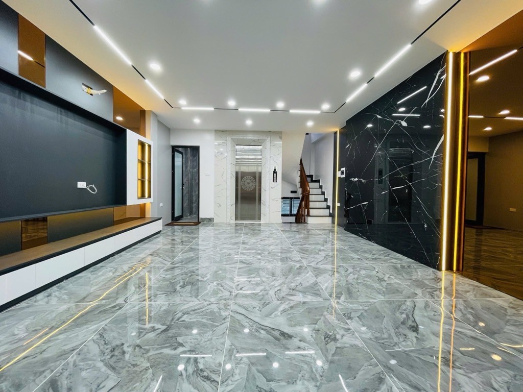Cần bán Nhà mặt tiền đường Lĩnh Nam, Phường Mai Động, Diện tích 56m², Giá 23.9 Tỷ 3