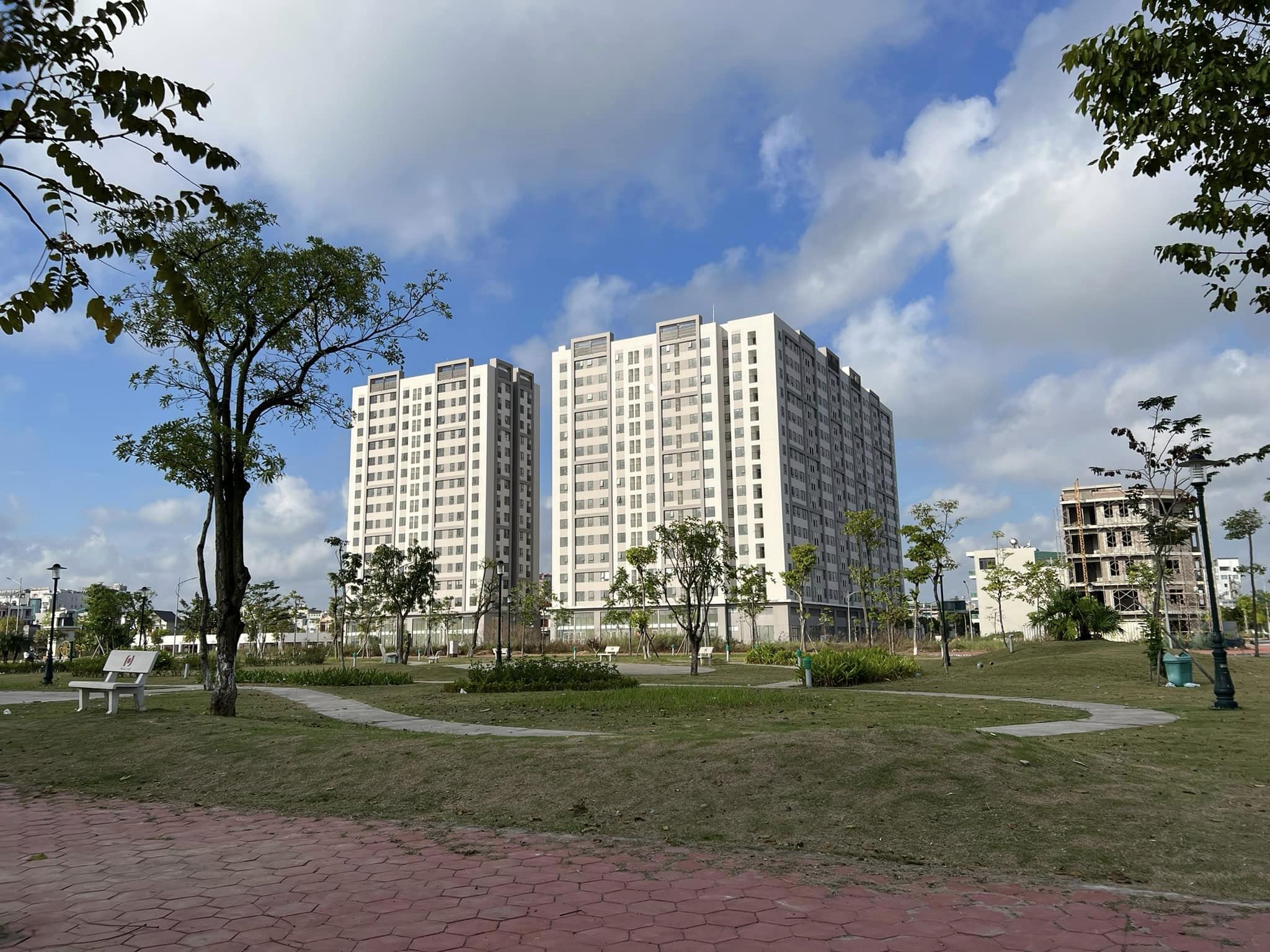 Bán đất KDC Trần Hưng Đạo, TP Hải Dương, 78.75m2, mặt tiền 5m, đường 17.5m, giá cực rẻ 2.74 tỷ