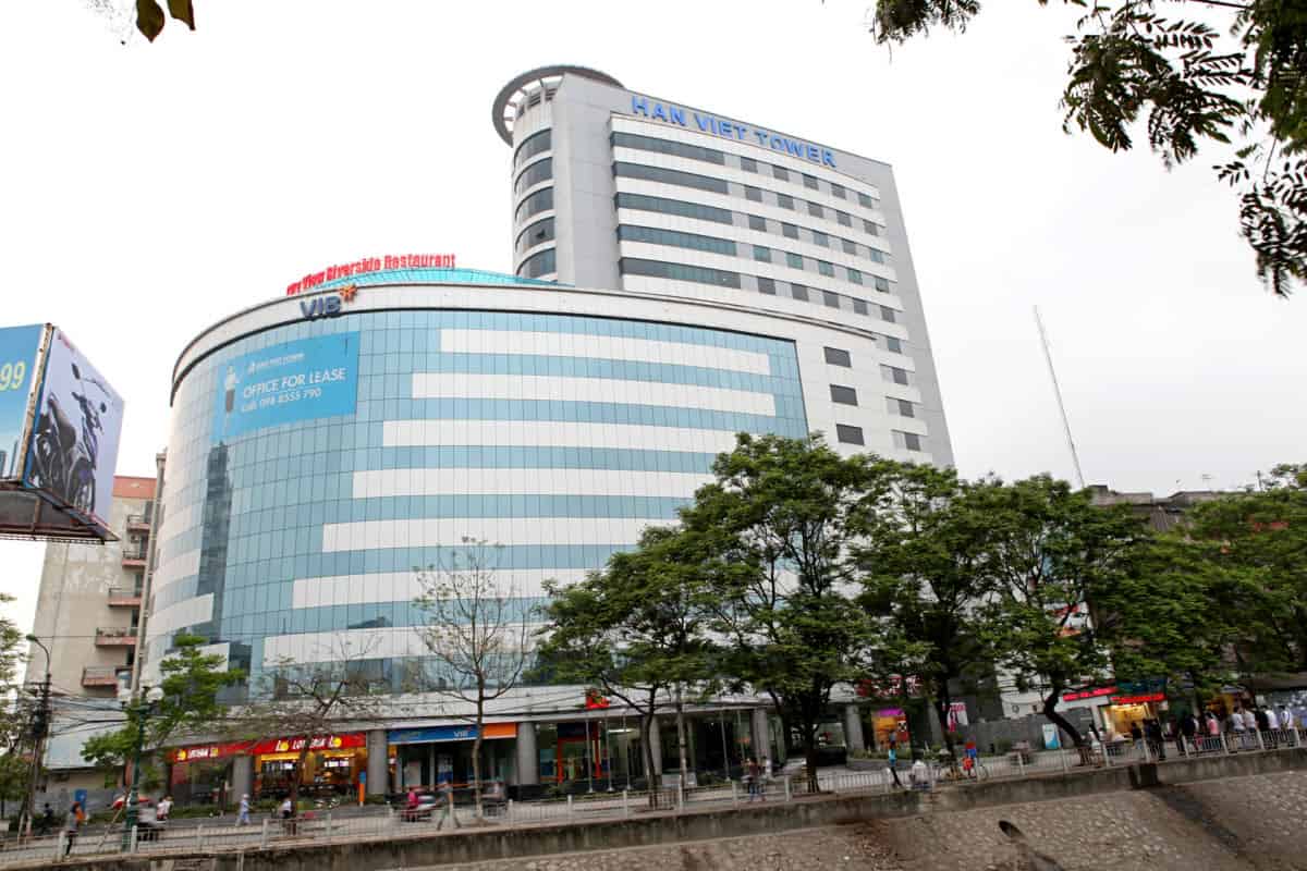 Bán nhà 3 tầng mặt phố Phú Thọ, ph Phạm Ngũ Lão, TP HD, 120m2, mt 8m, 5 ngủ, sân cổng
