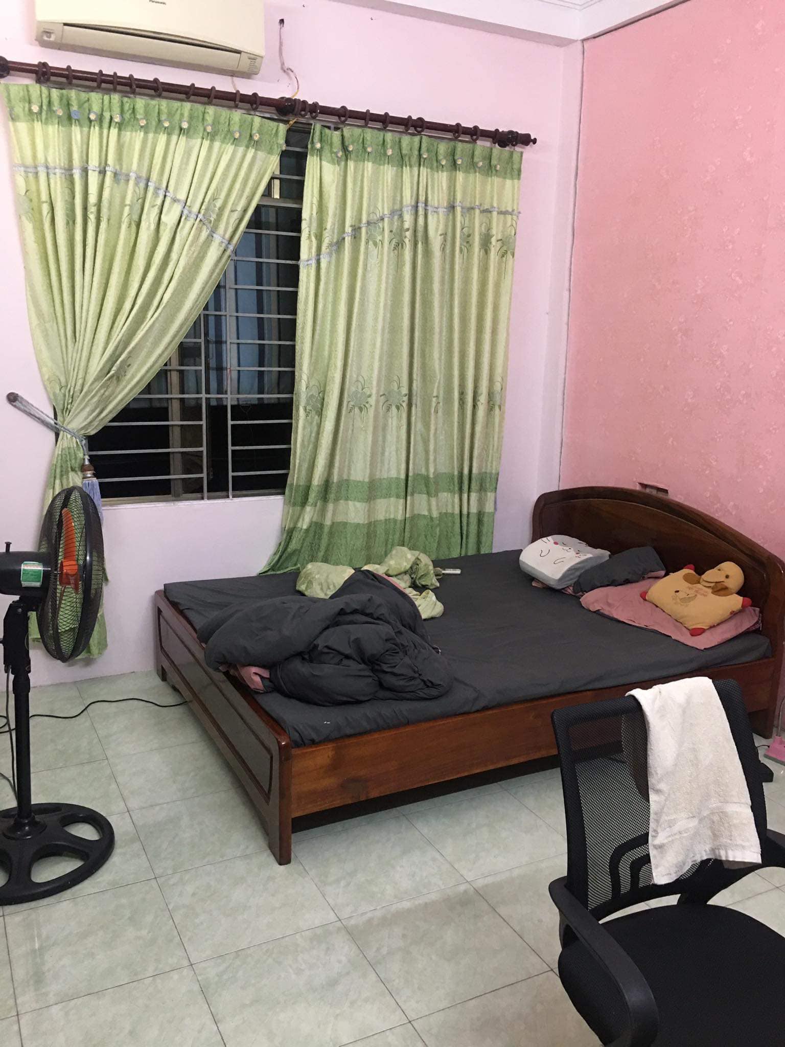 Bán nhà  ngõ 29 Dịch Vọng Cầu Giấy : 42M2, MT 4.1m, 4.7 tỷ sầm uất, rất gần ô tô- ở ngay