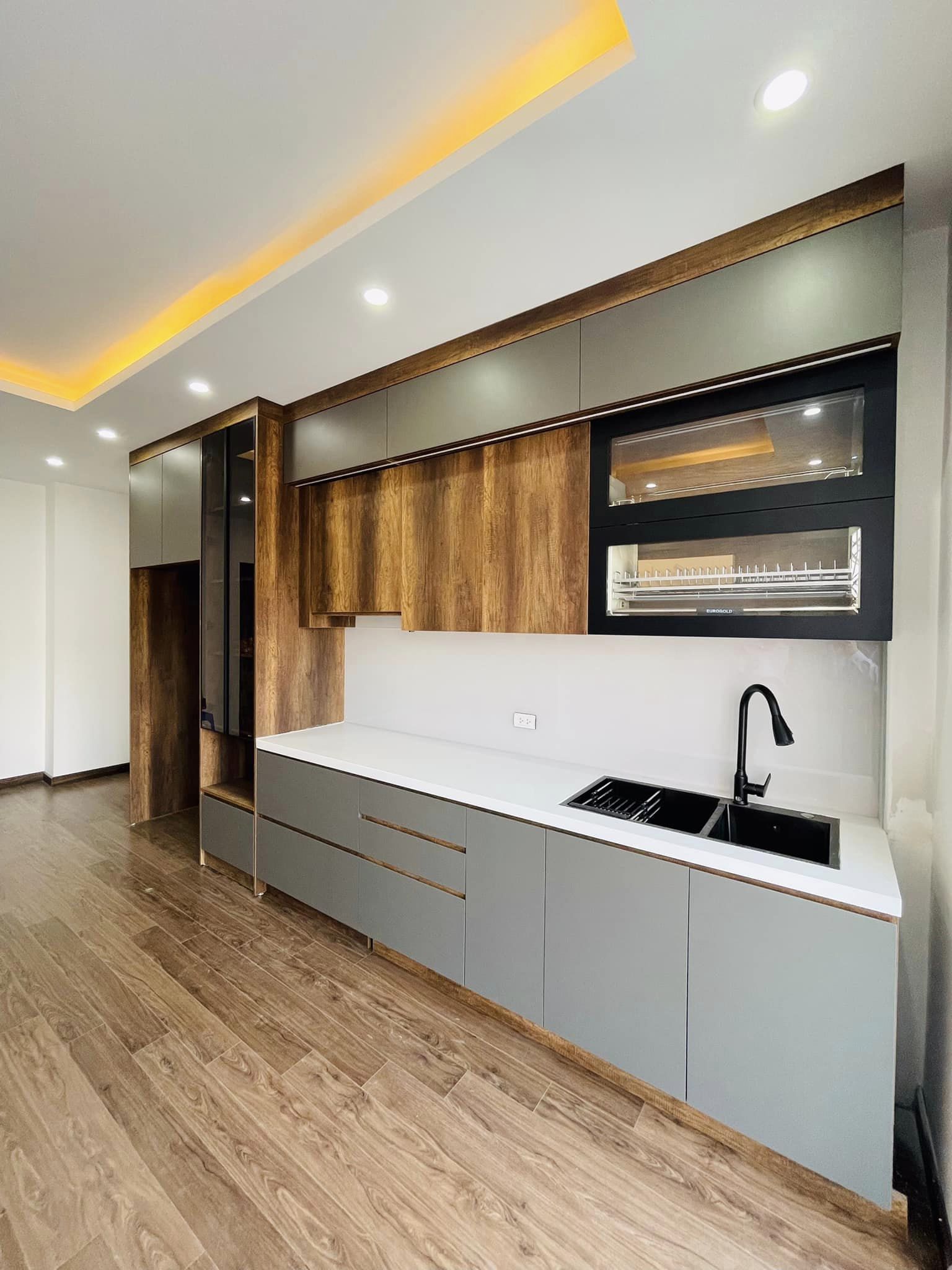 Bán gấp nhà ngõ 61 Phùng Chí Kiên 45m2 7T 8.8 tỷ Nhà Mới Phân lô Quân Đội 2