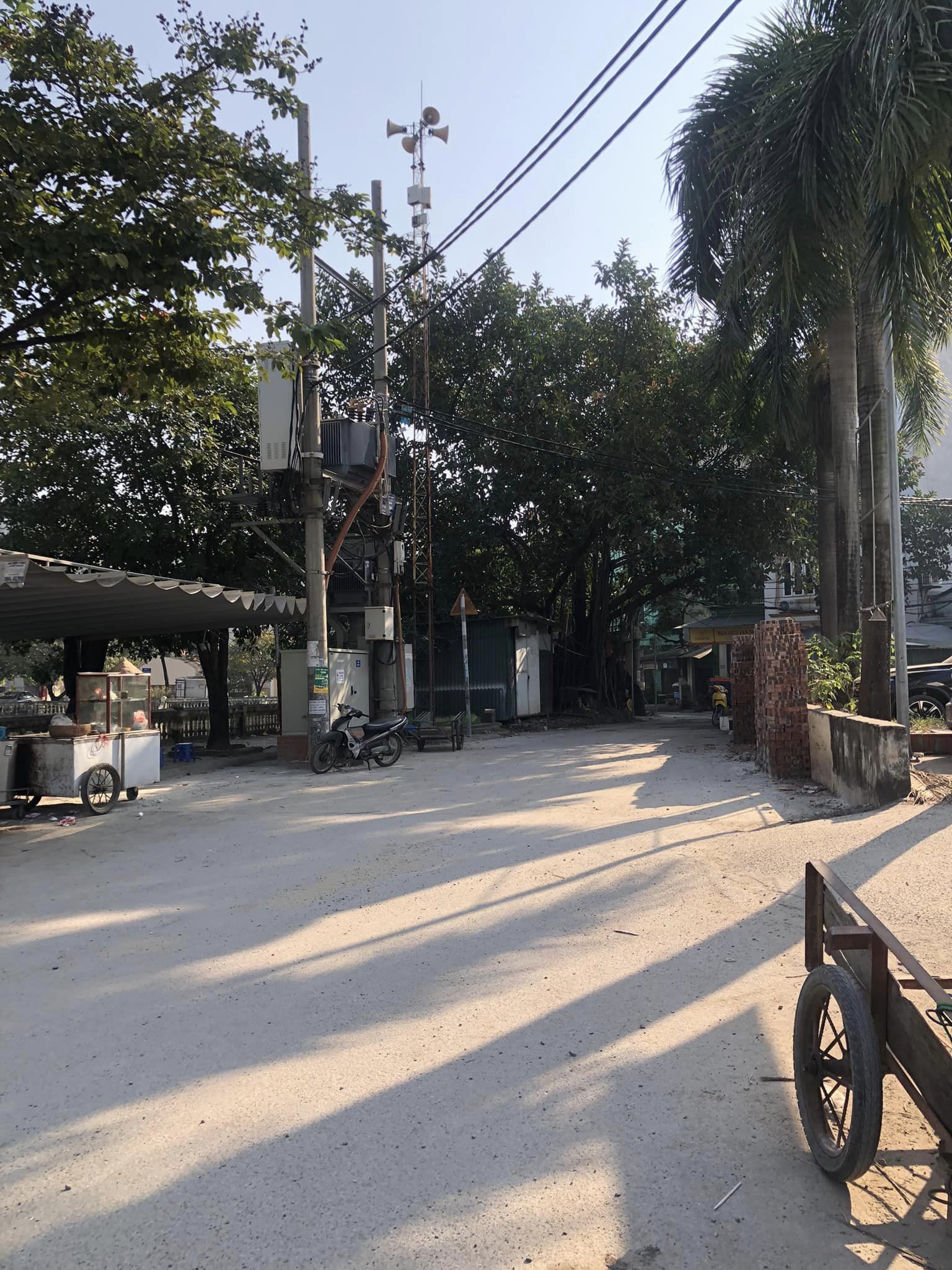 BÁN NHÀ ĐẸP Ở NGAY QUANG TIẾN, ĐẠI MỖ, 2 THOÁNG, Ô TÔ ĐỖ CỔNG 61M, NHÀ 4 TẦNG, GIÁ 4,X TỶ 2