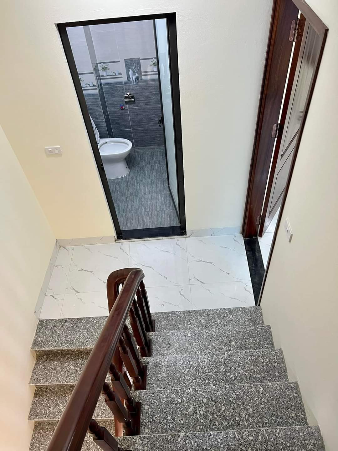 "Bán nhà  ngõ 197 Trần Phú Hà Đông 30m2 6T Mt 5.6m giá 3.8 tỷ Nhà mới ở ngay 2