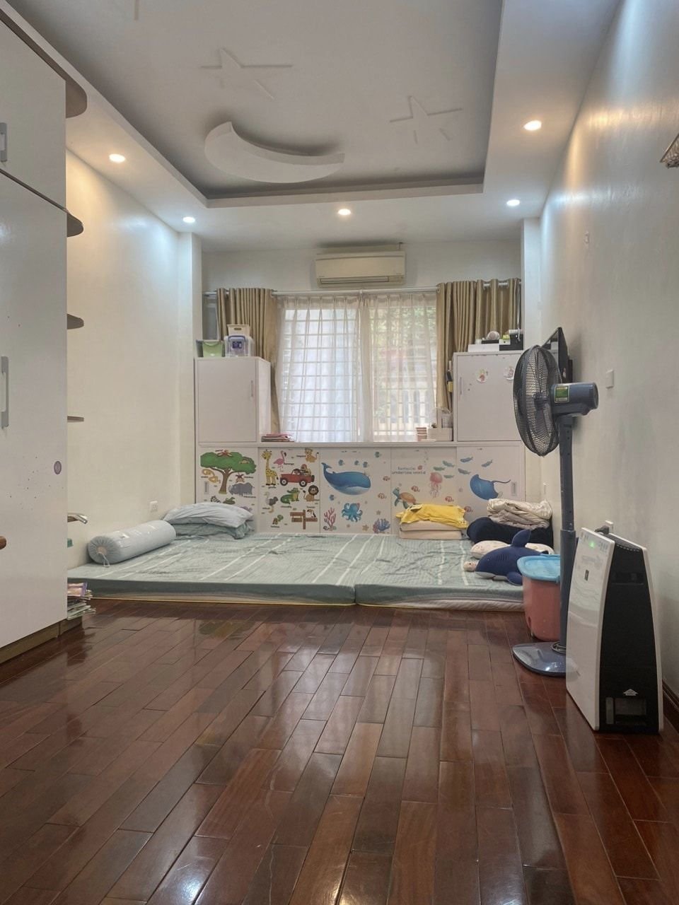 Bán nhà Phân lô quân đội Đường Mai Dịch Cầu Giấy 32m2 6T 5.9 tỷ ô tô đỗ 2
