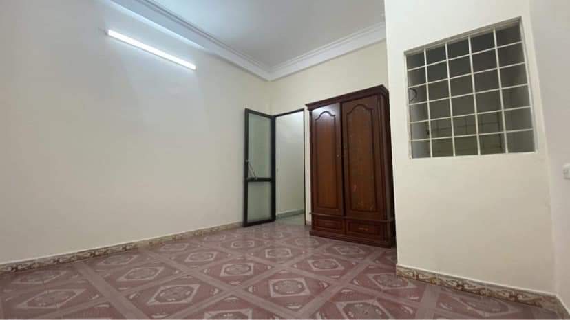 Bán nhà ngõ 152 Nguyễn Đình Hoàn 44m2 4T MT 4m 6 tỷ Nhà vuông vắn, ba gác tránh. 2