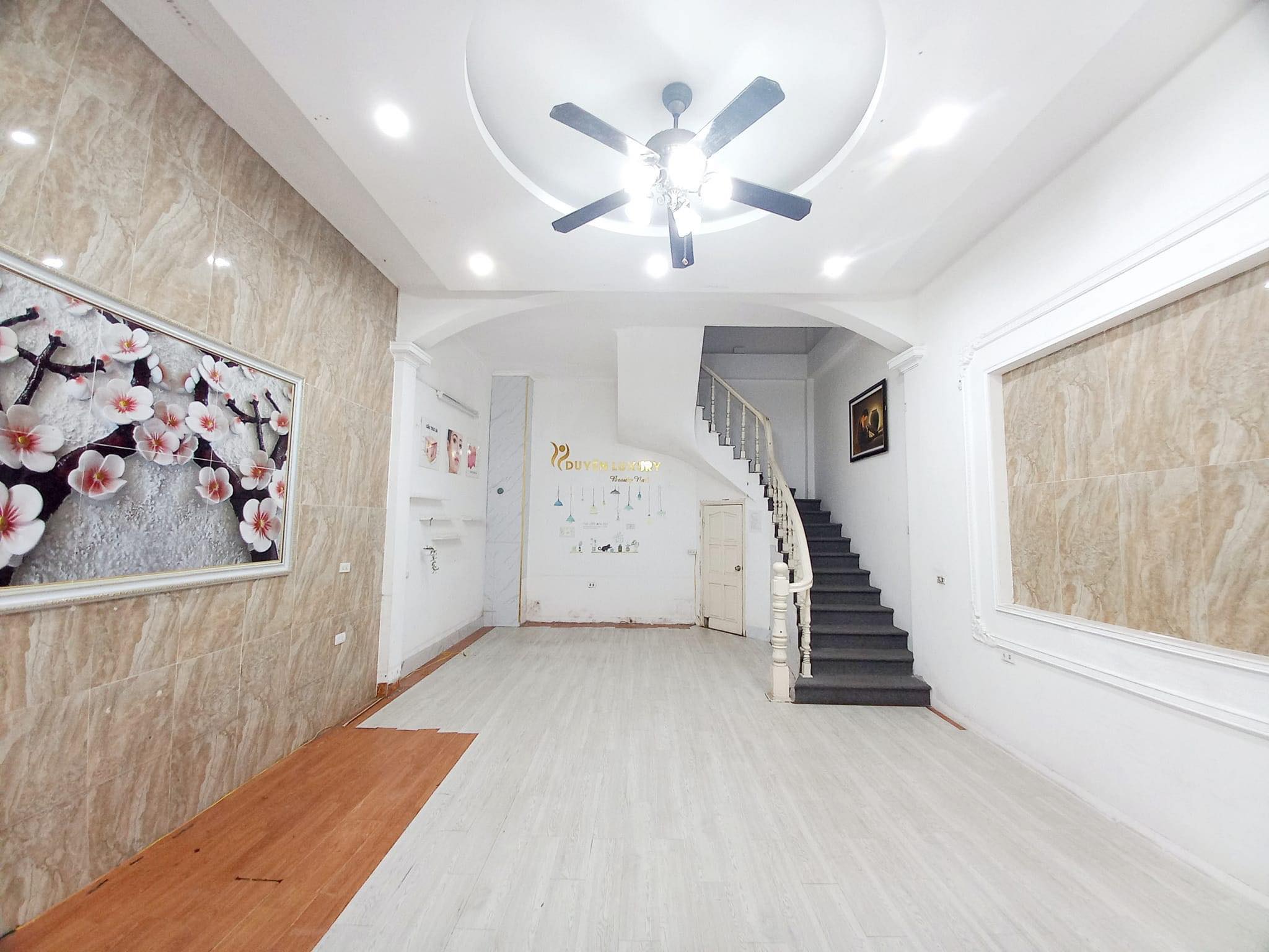 Nhỉnh 9 tỷ, Mạc Thái Tổ, Cầu Giấy, 42m2, 5 tầng, kinh doanh, ngõ thông, phân lô