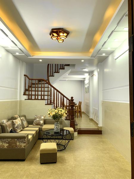 Bán nhà ngõ 155 Cầu Giấy 50m2x6T,Ôtô đỗ cửa-Thang máy-Kinh doanh,ngõ thông ,gía 8,5 tỷ 1