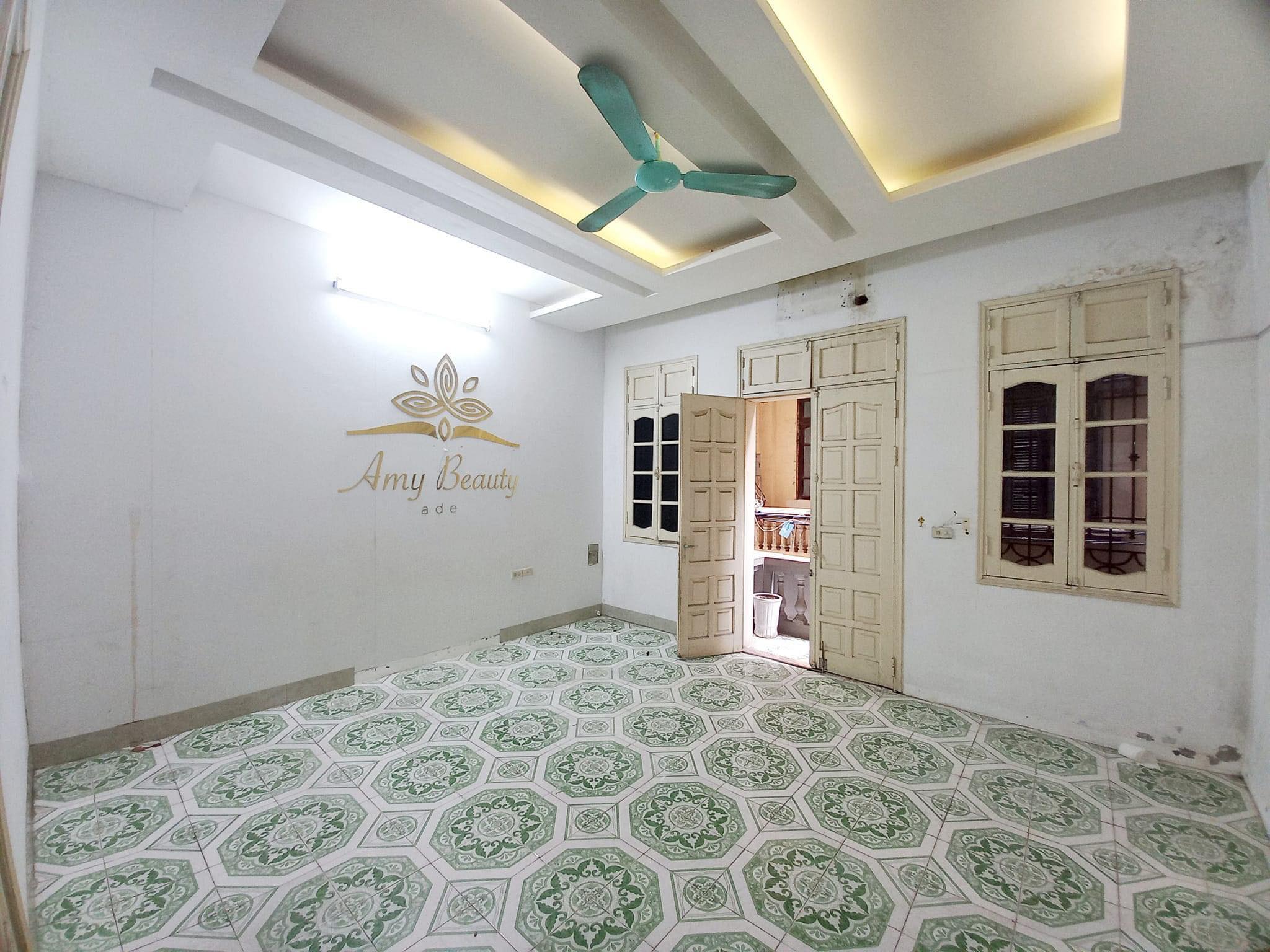 Nhỉnh 9 tỷ, Mạc Thái Tổ, Cầu Giấy, 42m2, 5 tầng, kinh doanh, ngõ thông, phân lô 4