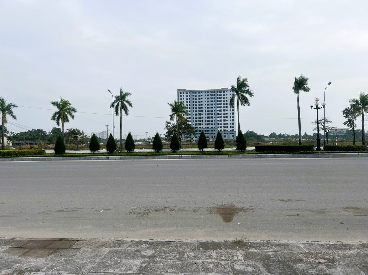 Cần bán Đất đường Đại lộ Võ Nguyên Giáp, Phường Quảng Thành, Diện tích 142m², Giá Thương lượng