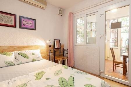 Cho thuê nhà ngõ Phan Chu Trinh, DT 80m, nhà chia 3 phòng ngủ, full nội thất, giá 12 triệu 6