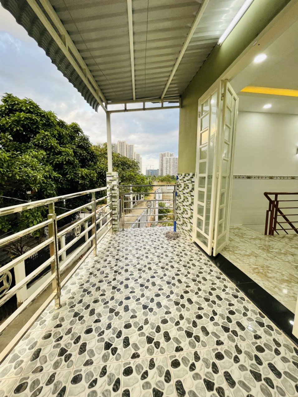 GẤP ! Bán 2 căn nhà 110m2 đất GIÁ 4,2tỷ. HXH đường Nguyễn Xiển, Quận 9 cũ (TP Thủ Đức) TPHCM. 5