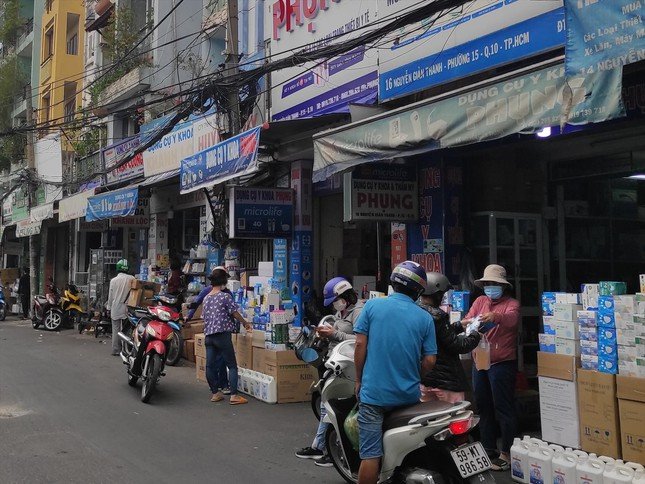 Cần bán Nhà mặt tiền đường Nguyễn Giản Thanh, Phường 15, Diện tích 35m², Giá 9.5 Tỷ 1