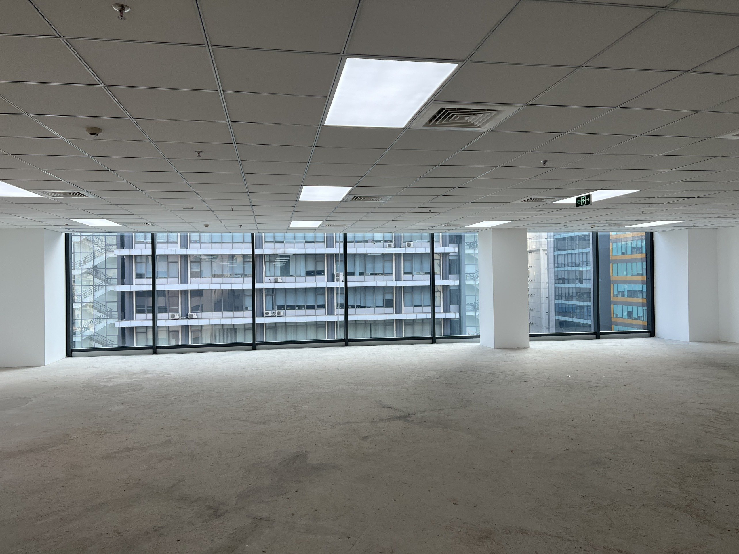 Tổ hợp The Nine quận Cầu Giấy trống 1700m2 sàn văn phòng cho thuê mới hoàn thiện nội thất cơ bản