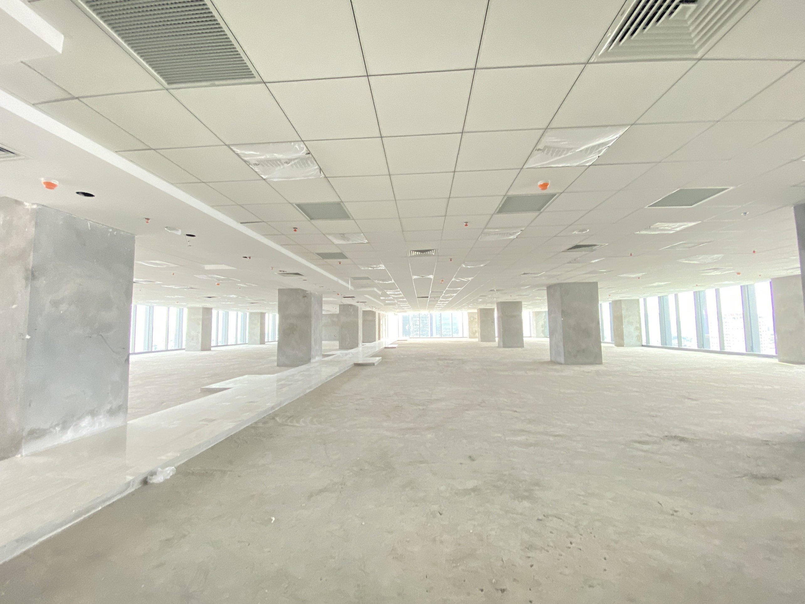 Tổ hợp The Nine quận Cầu Giấy trống 1700m2 sàn văn phòng cho thuê mới hoàn thiện nội thất cơ bản 2