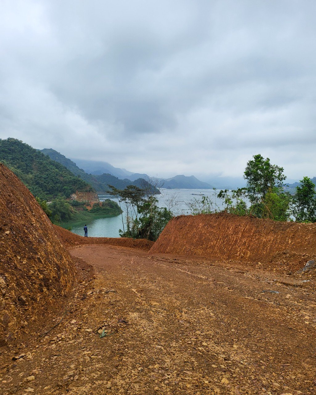 2.1 ha view Lòng Hồ Hoà Bình giá thương lượng 5