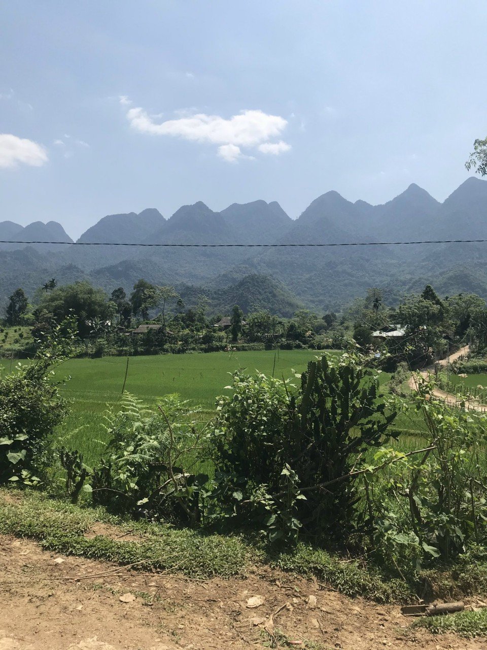 Cần bán 1000m có 700m ont còn lại đất vườn , ( dt thực sử dụng 1300m) tại Tân Lạc giá rẻ 5