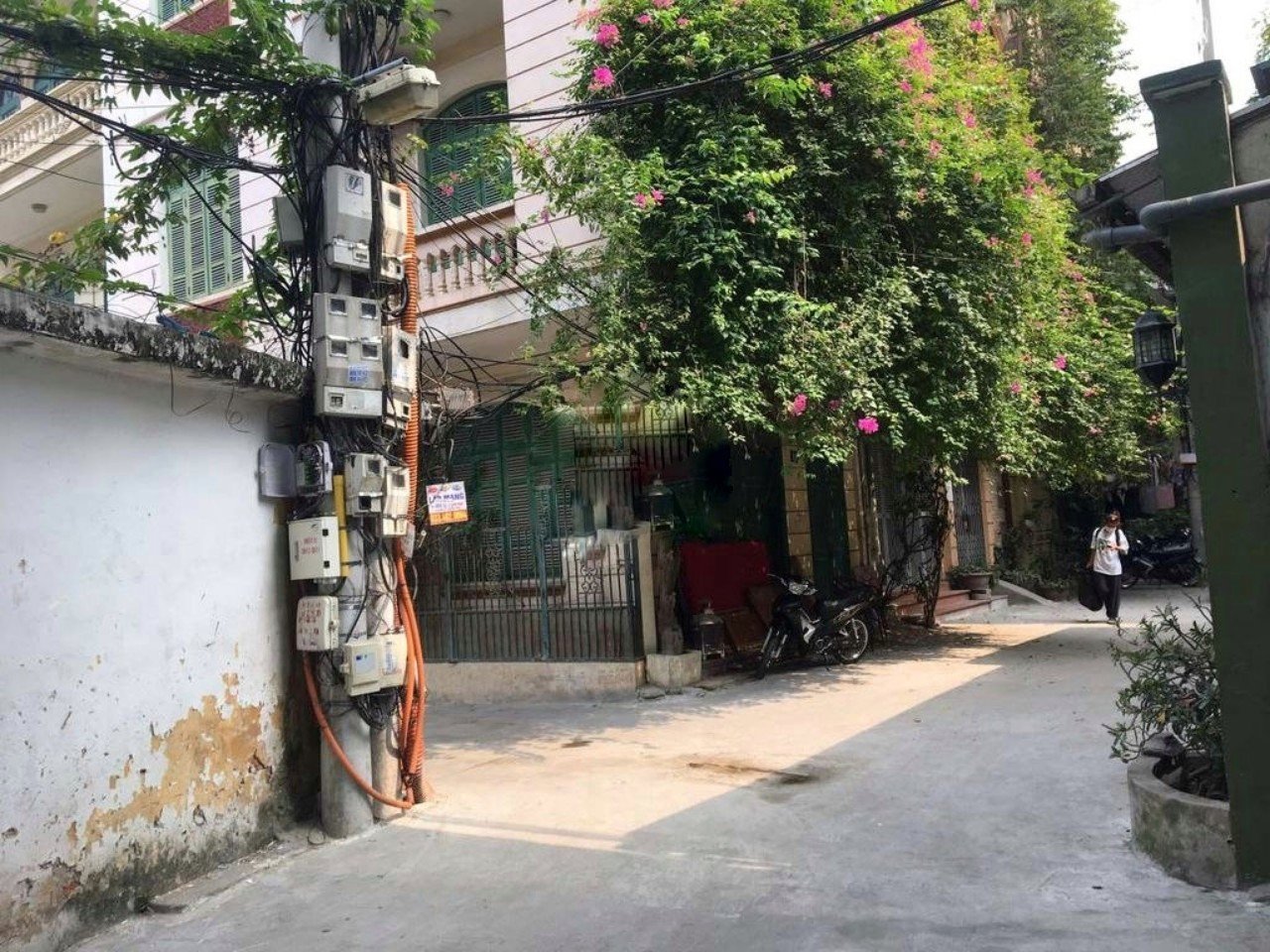 Cho thuê nhà riêng phố Nguyễn Ngọc Doãn, nội thất cơ bản, ô tô đỗ cửa. 3