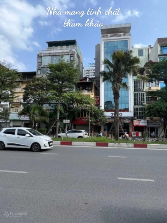 Chính chủ bán nhà mặt phố Hoàng Quốc Việt - vỉa hè to - kinh doanh sầm uất 3