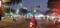 Chính chủ bán nhà mặt phố Hoàng Quốc Việt - vỉa hè to - kinh doanh sầm uất 2