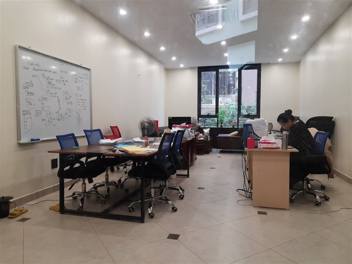 BÁN NHÀ  Nguyễn Xuân Khoát  otô -thang máy-kinh doanh-văn phòng 125m 19.8tỷ 2