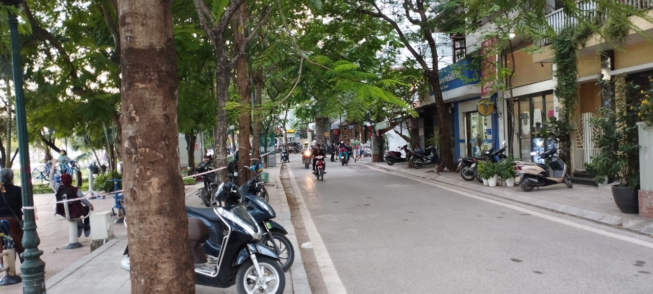 Bán nhà Trịnh Công Sơn –Tây Hồ -ô tô –gần phố 82m 19.1tỷ 1