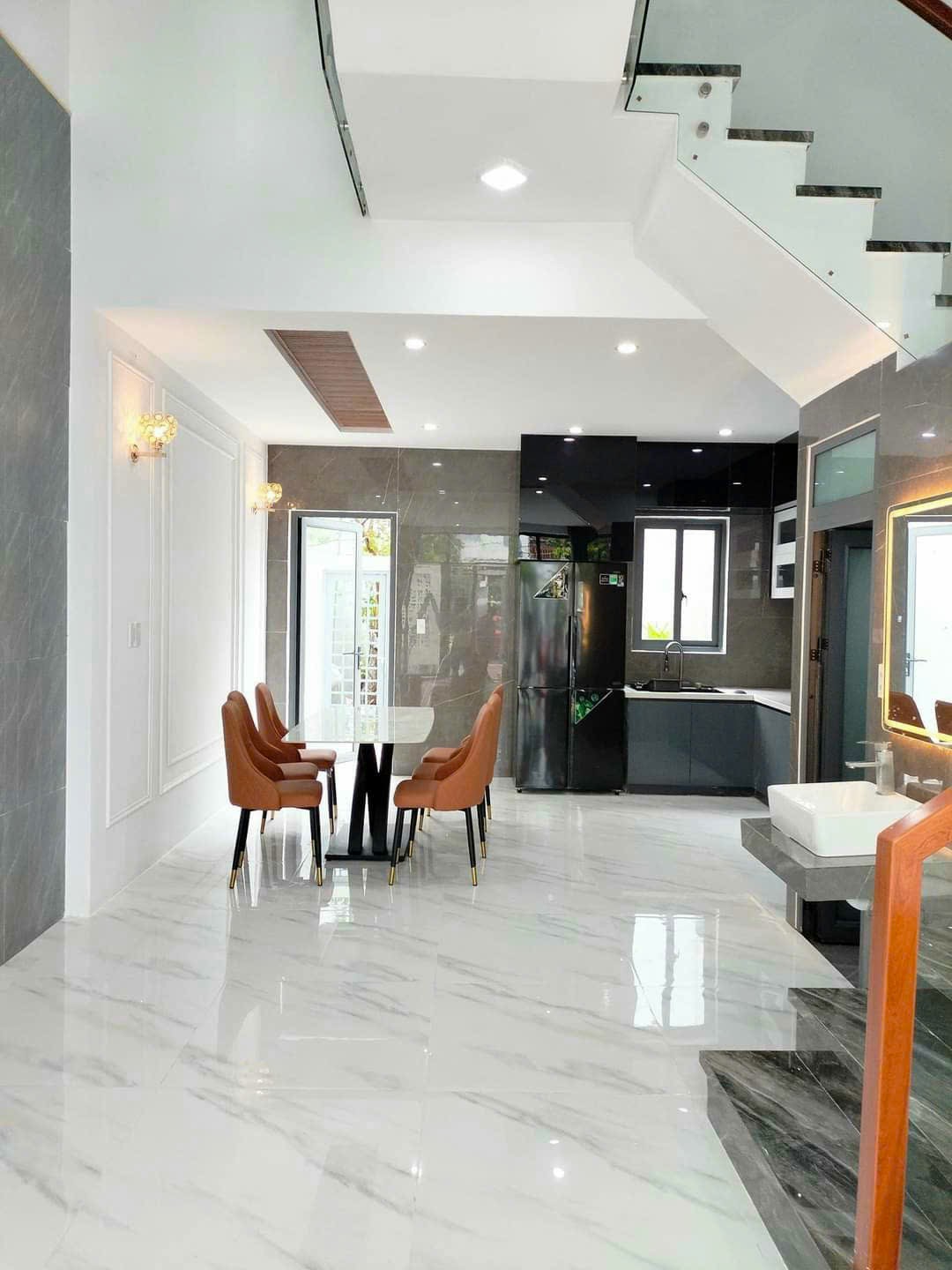 SIÊU PHẨM -  Nhà 3 Mê LỔ GIÁNG 24 - Gần Showroom Tiến Thu 3