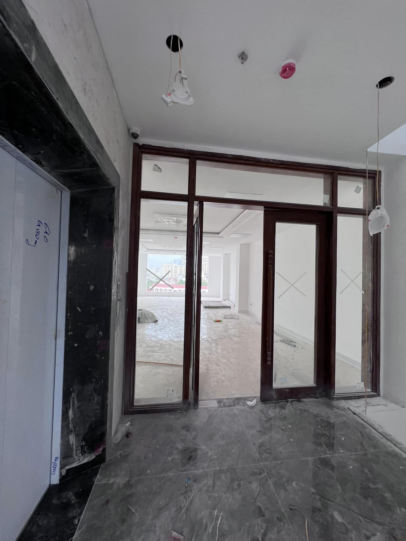 TUYỆT !! Cho thuê tòa văn phòng Nguyễn Khang 100mx8T thang máy thông sàn CG hơn 50 tr 5