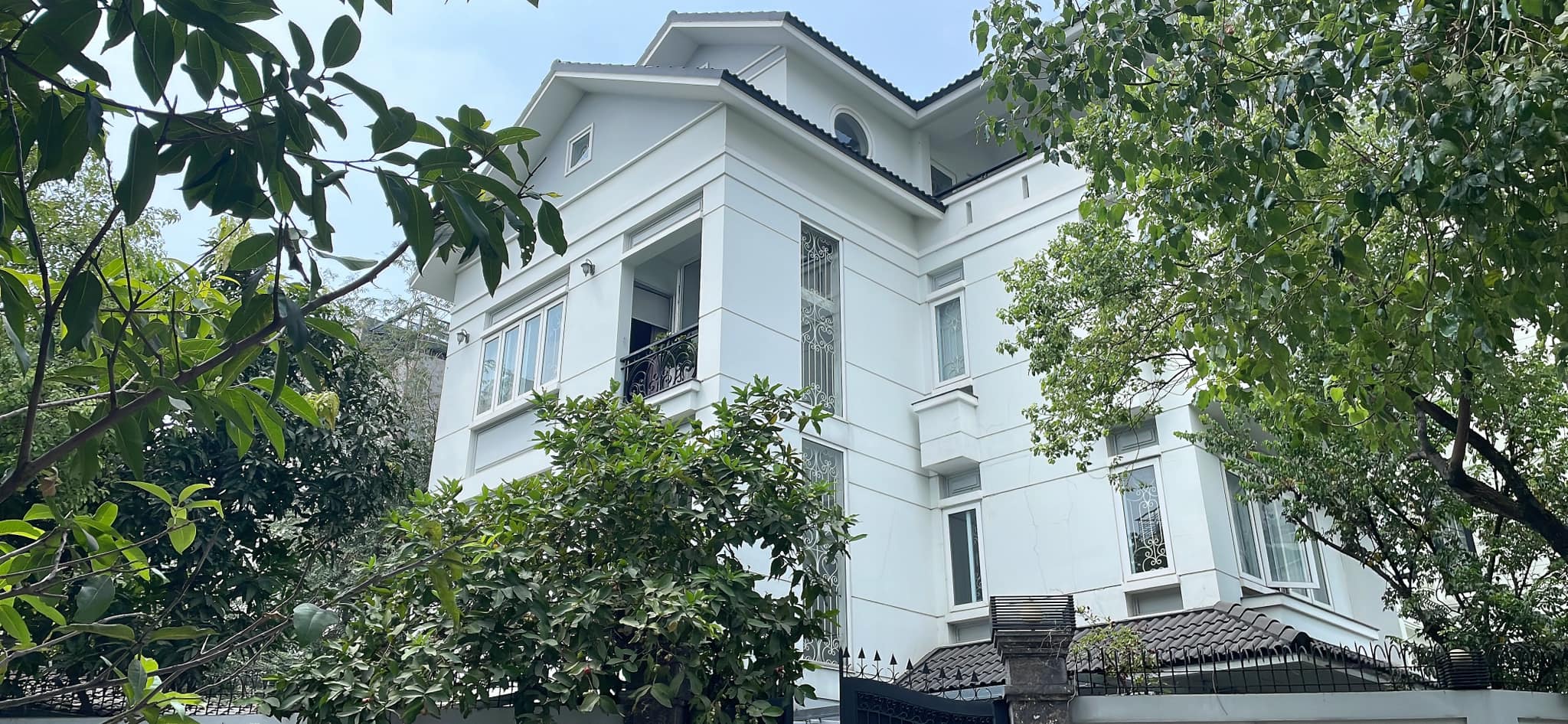 Căn góc biệt thự Vip Tân Phong - Kế bên Phú Mỹ Hưng - gần 200m2 giá bán siêu nét nhĩnh 30 tỷ.LH 1