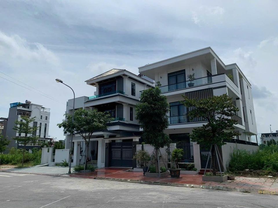 Chính chủ bán Biệt thự mới xây 3 tầng 240m2 tại KĐT mới Cao Xanh - Hà Khánh A, tp Hạ Long. 2