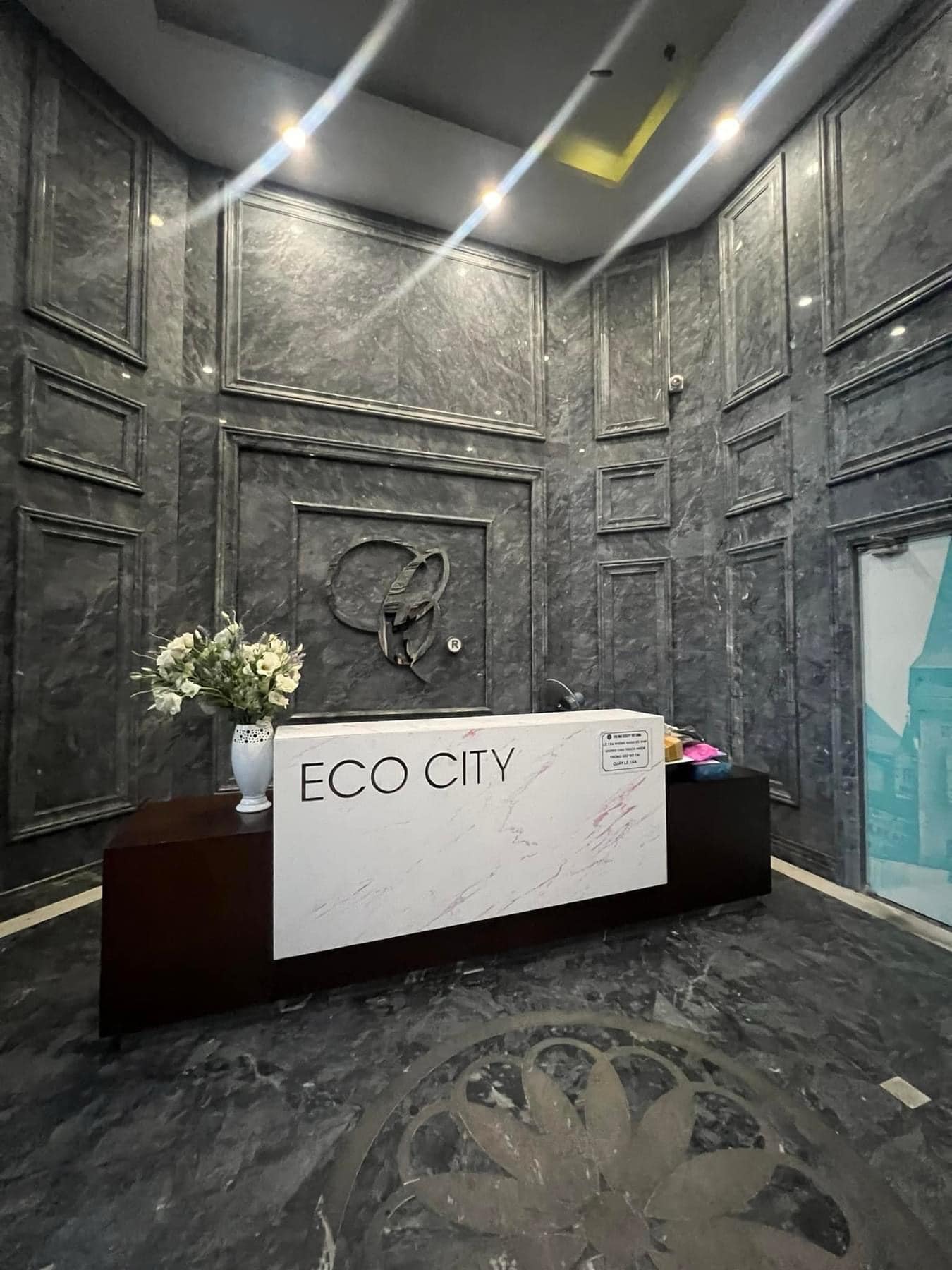 Bán gấp căn 2 ngủ góc, đã có sổ, dự án Eco City Việt Hưng