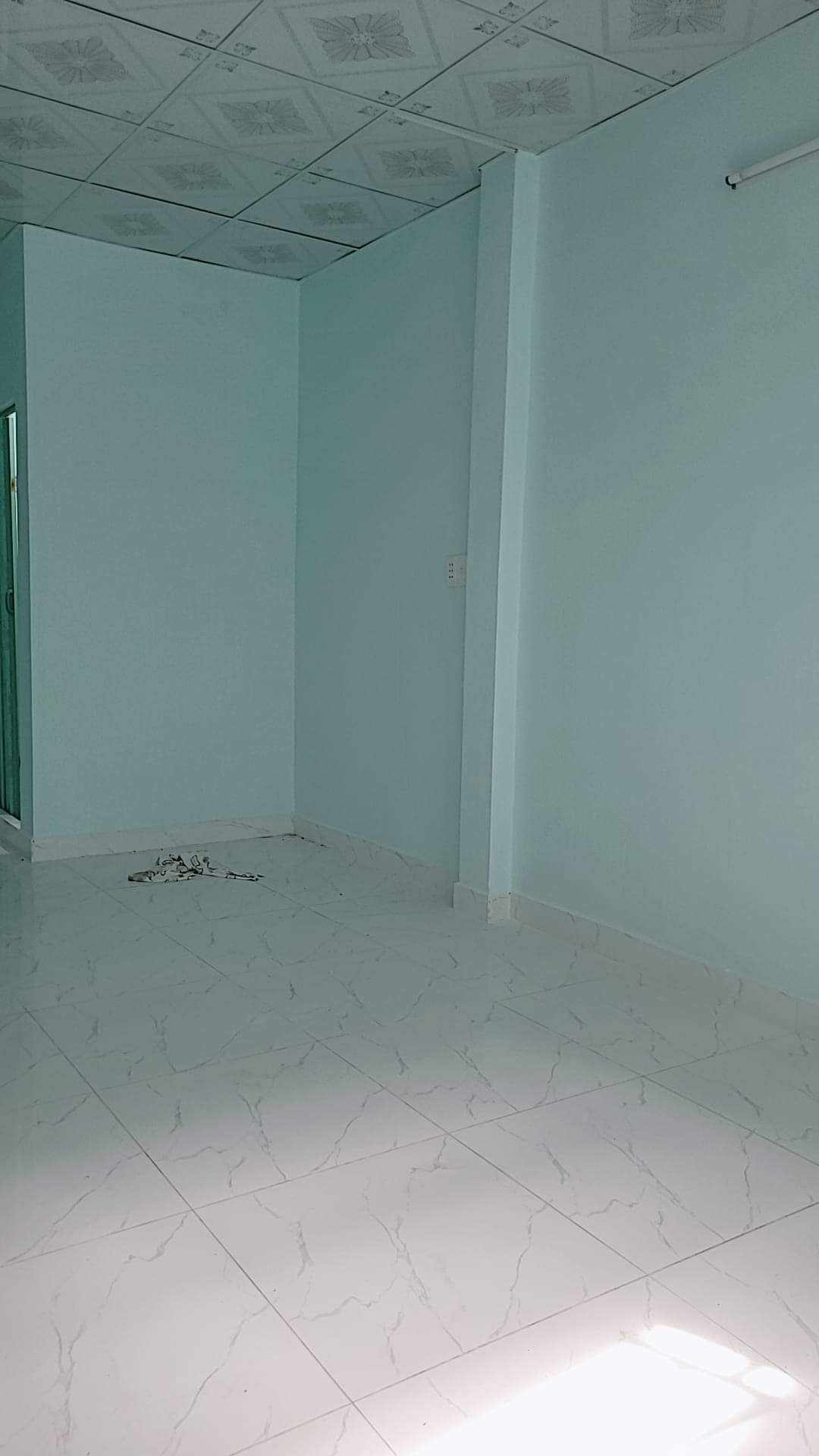 NHÀ QUAN TAN HẺM ÔTÔ NGAY LẠC LONG QUÂN - ÂU CƠ, 27M2, 2 TẦNG, 2PN 5