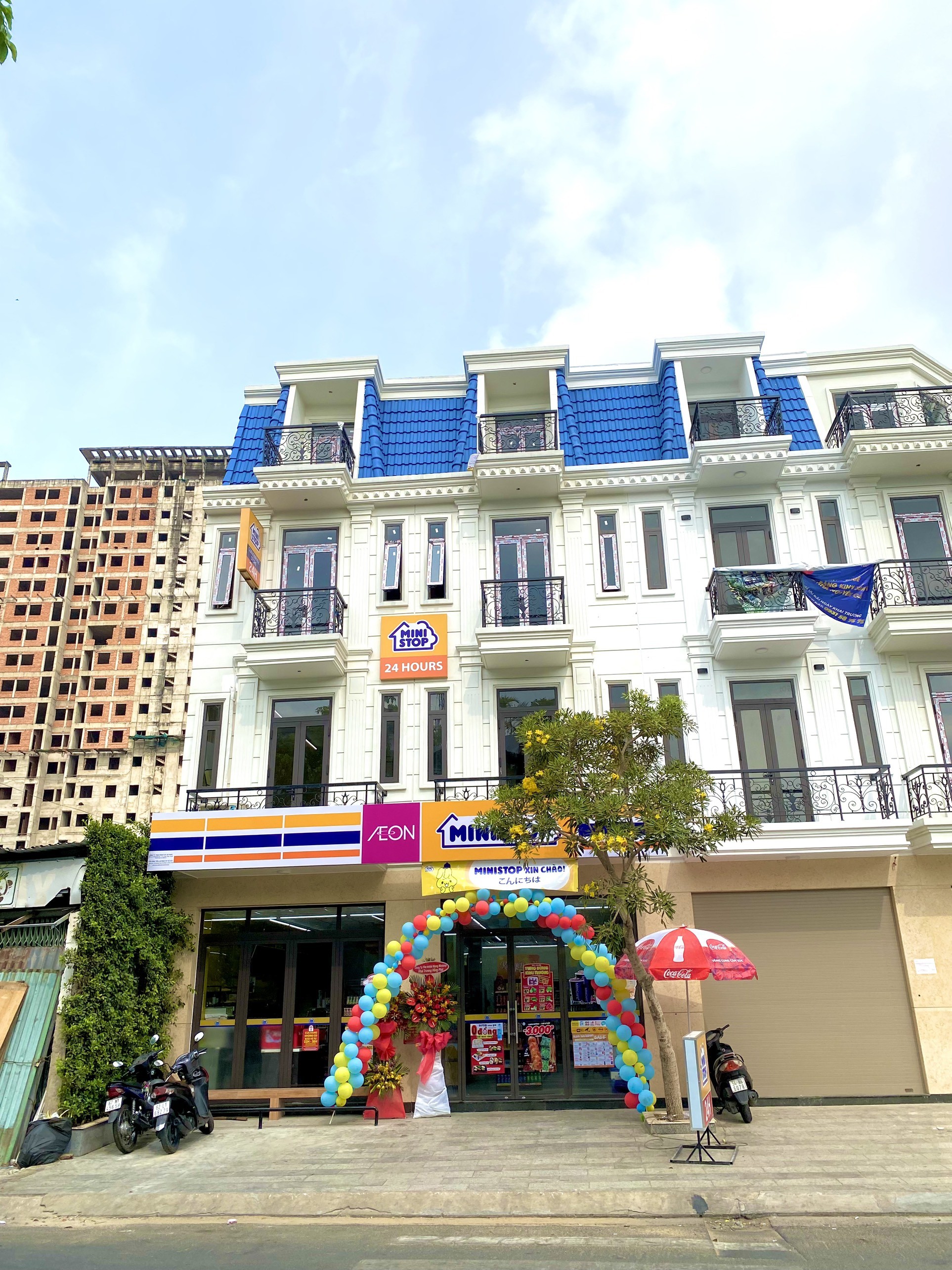 Nhà phố kinh doanh Trịnh Đình Trọng 11 tỷ, sổ hồng hoàn công, nhà mới 100% 1