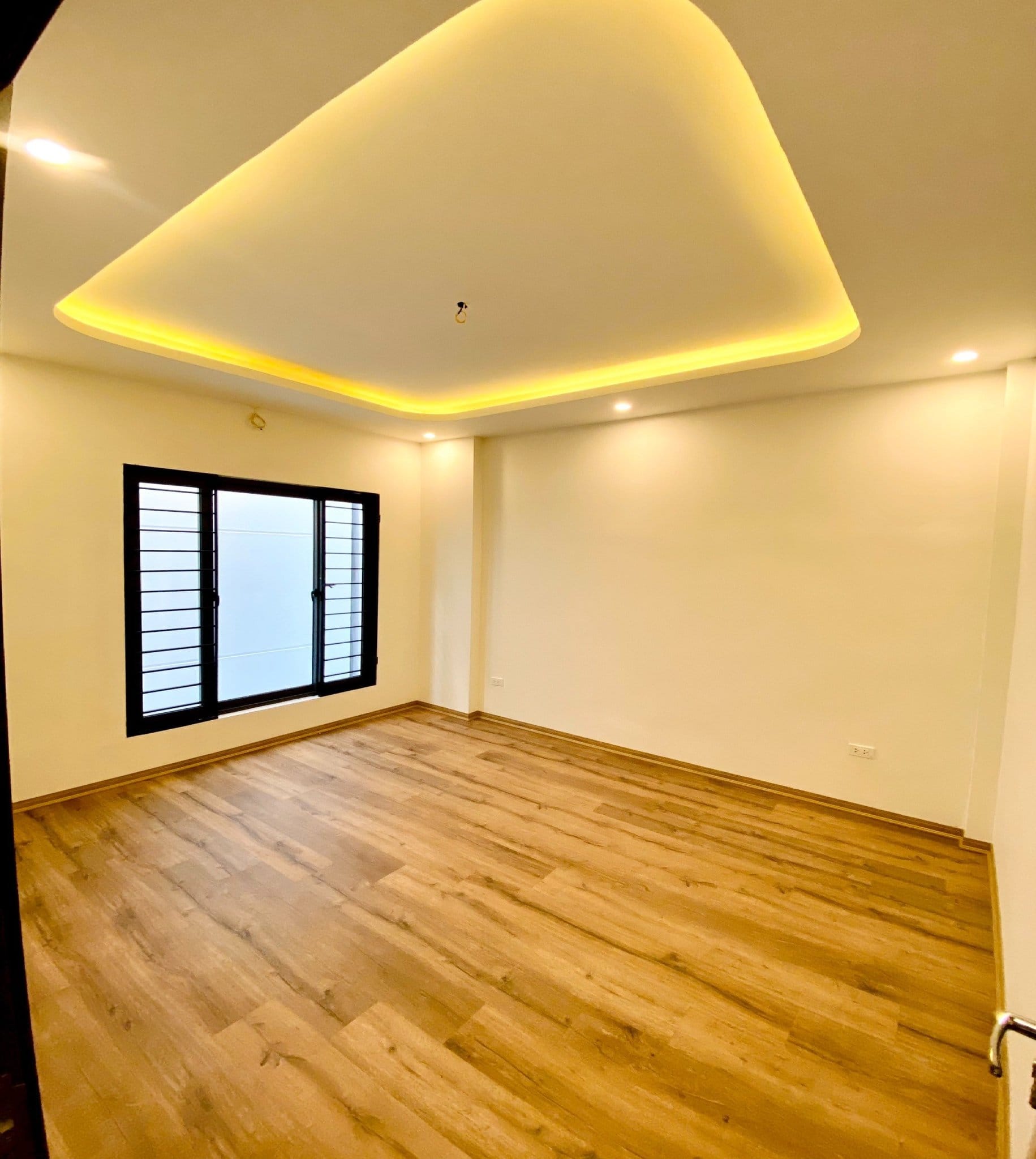 Nhà Đại Từ - Đại Kim, diện tích 40m2 , mới, đẹp, ở luôn, giá 3,6 tỷ, ngõ nông, rộng, 4