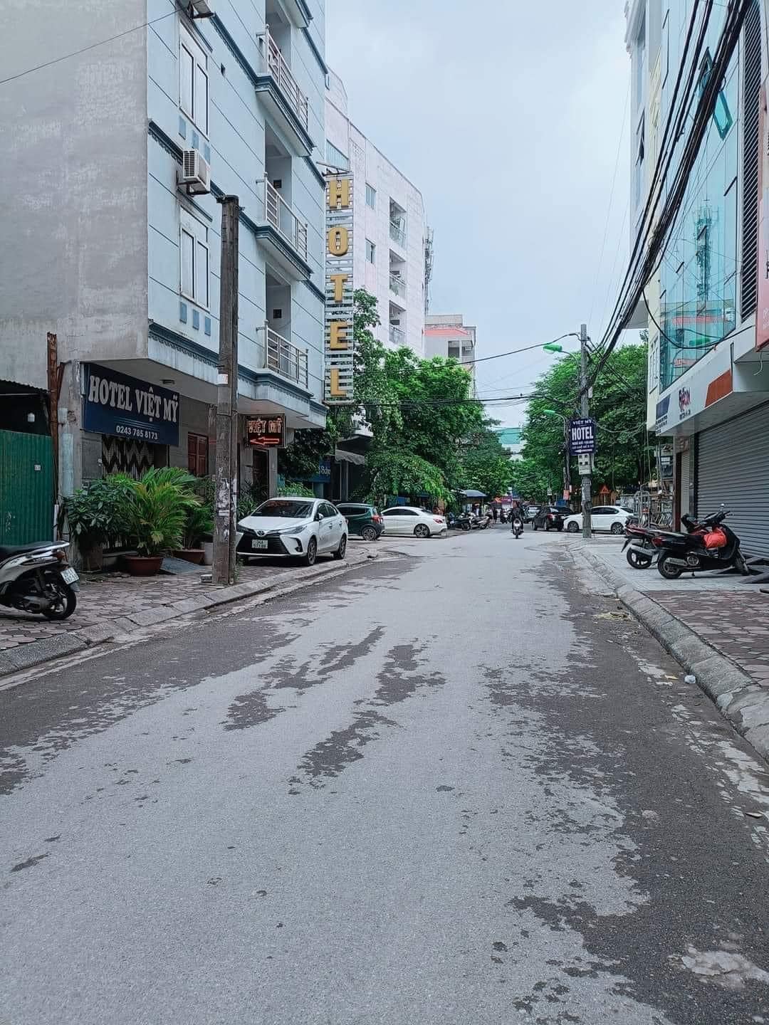 Bán nhà Xuân Thủy 43m2 nắng mưa có ô tô đón cận cửa giá 150 triệu/m2 2