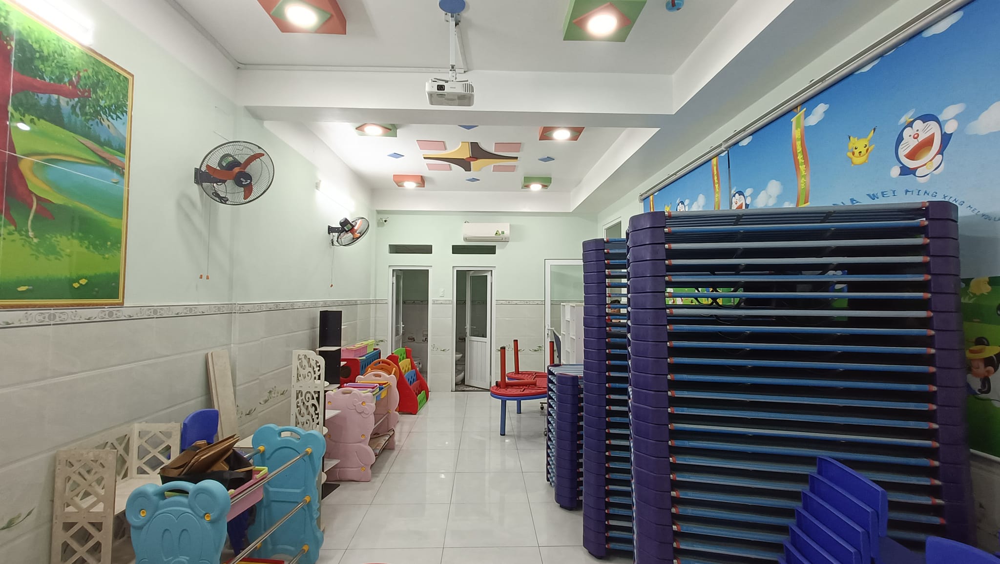 Một căn duy nhất làm trung tâm dạy học - Nhà mặt tiền Nguyễn Thị Đặng - Quận 12 5