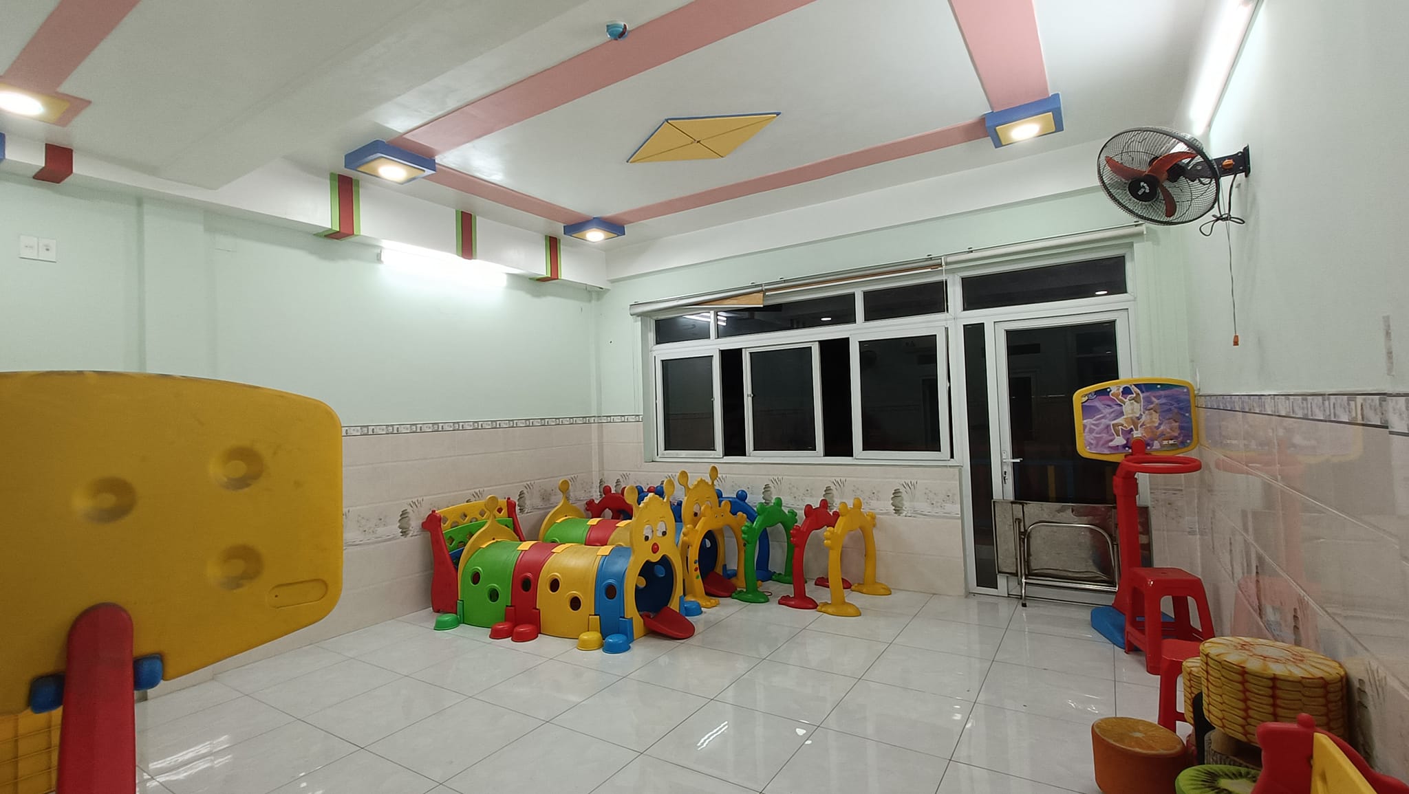 Một căn duy nhất làm trung tâm dạy học - Nhà mặt tiền Nguyễn Thị Đặng - Quận 12 2