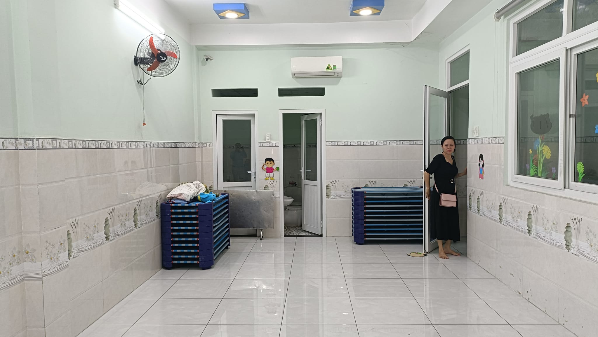 Một căn duy nhất làm trung tâm dạy học - Nhà mặt tiền Nguyễn Thị Đặng - Quận 12 4