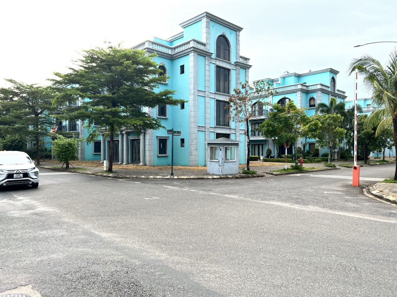 Bán  biệt thự căn góc góc 4 mặt thoáng  trung tâm Bãi Trường  Phú Quốc - CAM KẾT giá tốt nhất thị 2
