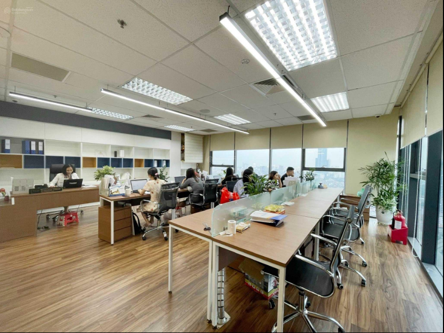 Chủ đầu tư chào thuê sàn văn phòng giá rẻ sẵn nội thất cơ bản vào ngay tại Discovery Complex 4