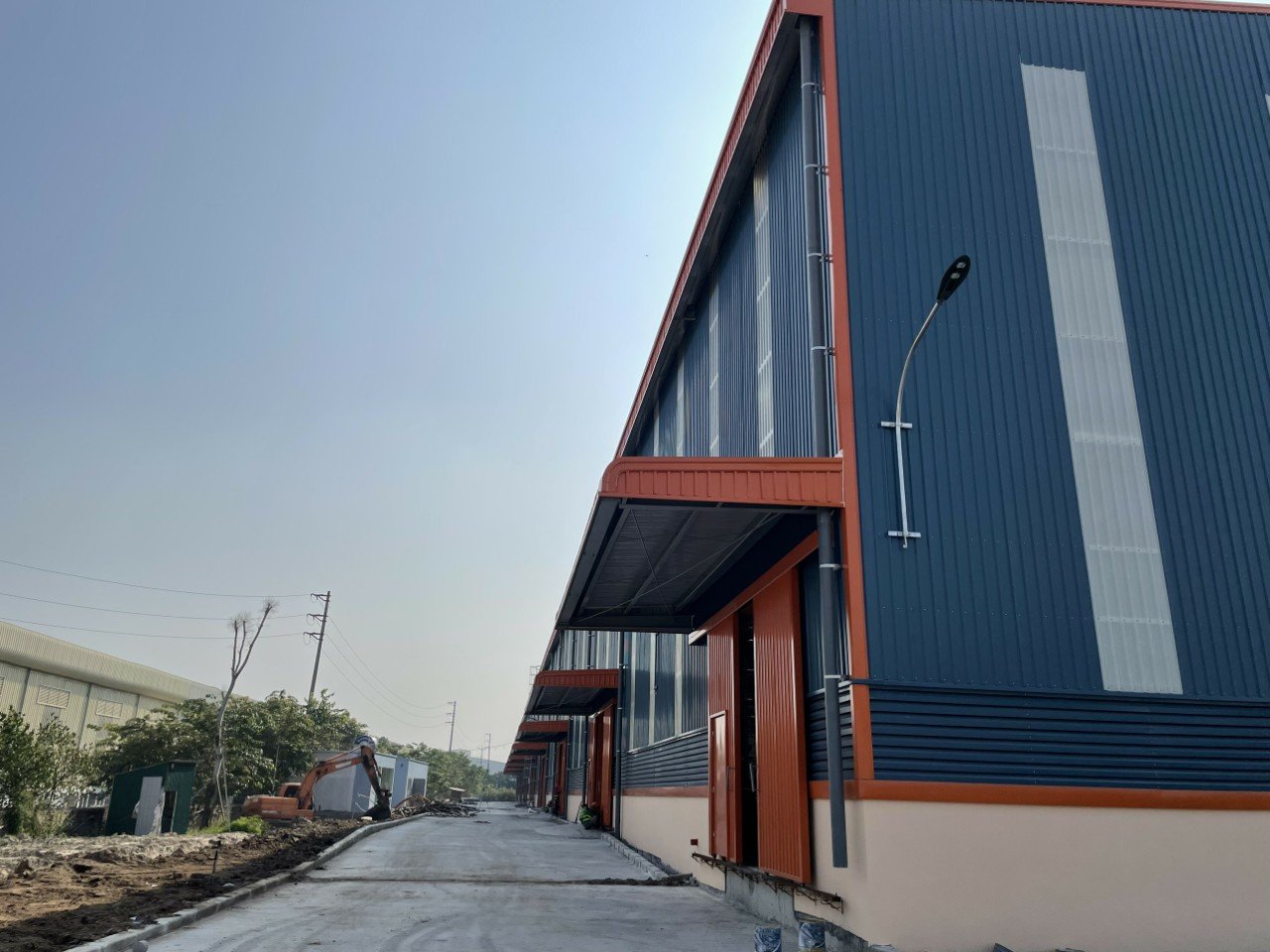 Cho thuê nhà xưởng mới trong và ngoài Khu CN Yên Phong, Bắc Ninh DT đa dạng 1000m2 đến 200.000m 2