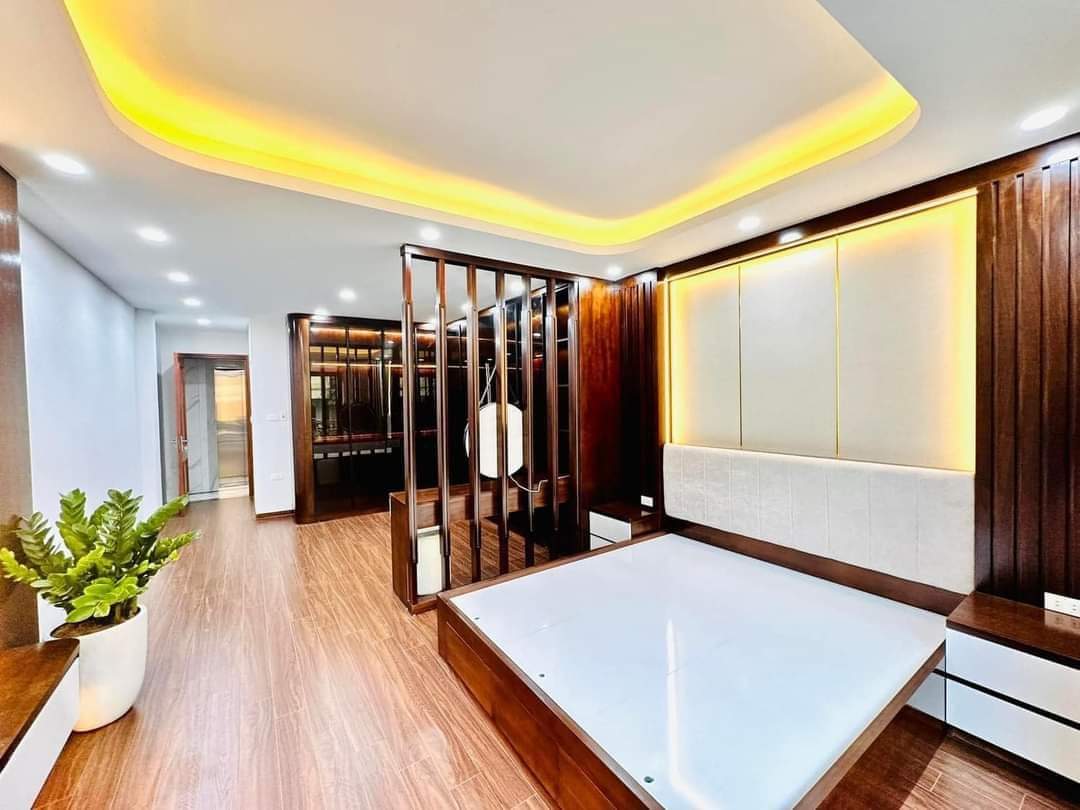 PHÂN LÔ VIP TRUNG KÍNH -  Ô TÔ 7 CHỖ DỪNG ĐỖ - GARA Ô TÔ. 58M X 5T. GIÁ 12 TỶ 3