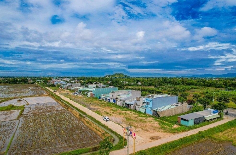 Đất 120m2 Điện Bàn, cách Đà Nẵng 7km, sổ đỏ sẵn, xây nhà ở ngay, cạnh UBND, chợ LH: 0918.852.552 5