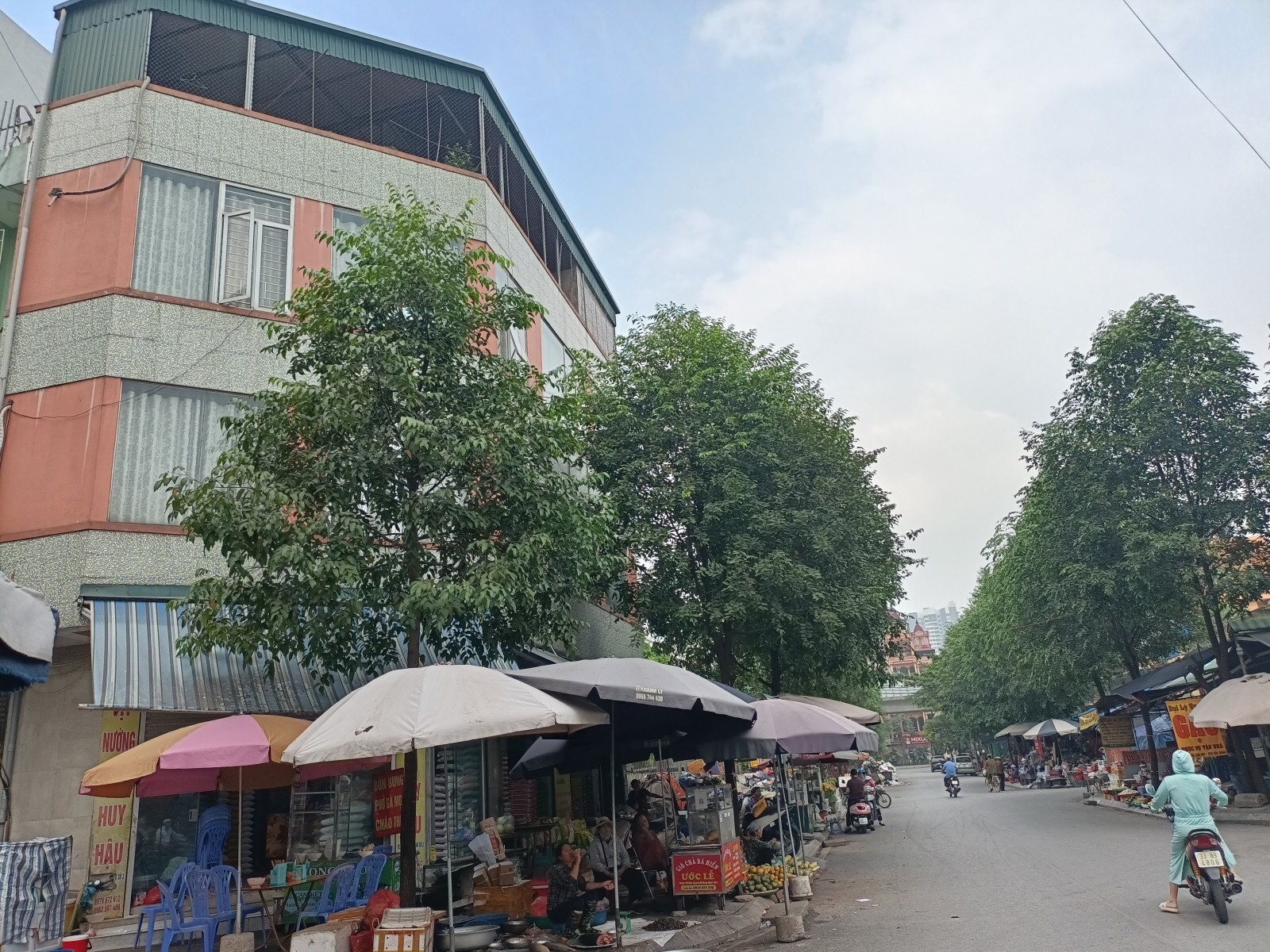 Bán nhà mặt phố Trần Đăng Ninh 50m2 4T mt 5m chỉ hơn 9 tỷ kinh doanh ô tô 1